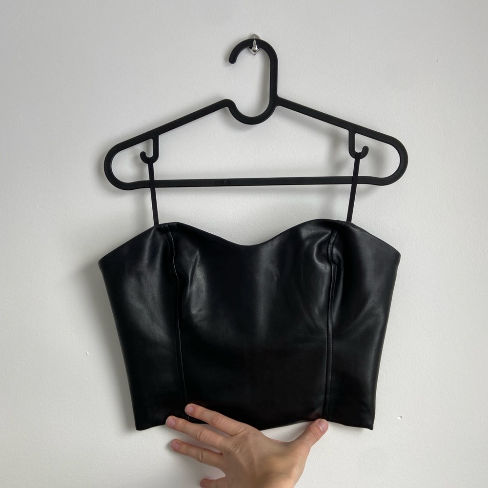 Babaton // Cindy Bustier